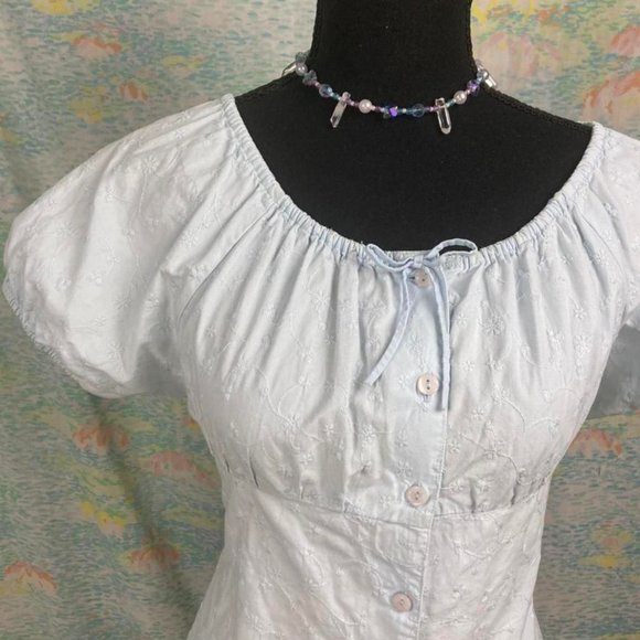 ❌SOLD❌ Y2k pastel blue eyelet puff sleeve milkmaid button top size large - Picture 2 of 4